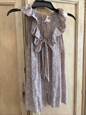 Banana Republic Sleeveless Ruffle Tie blouse in Light Lavender-Gray Print